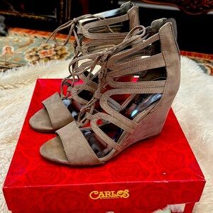 Carlos Santana Madelyn wedges size 8M taupe